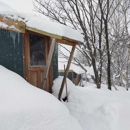 The Yurts At Margo'S Garden, Kiroro Akaigawa Exterior foto