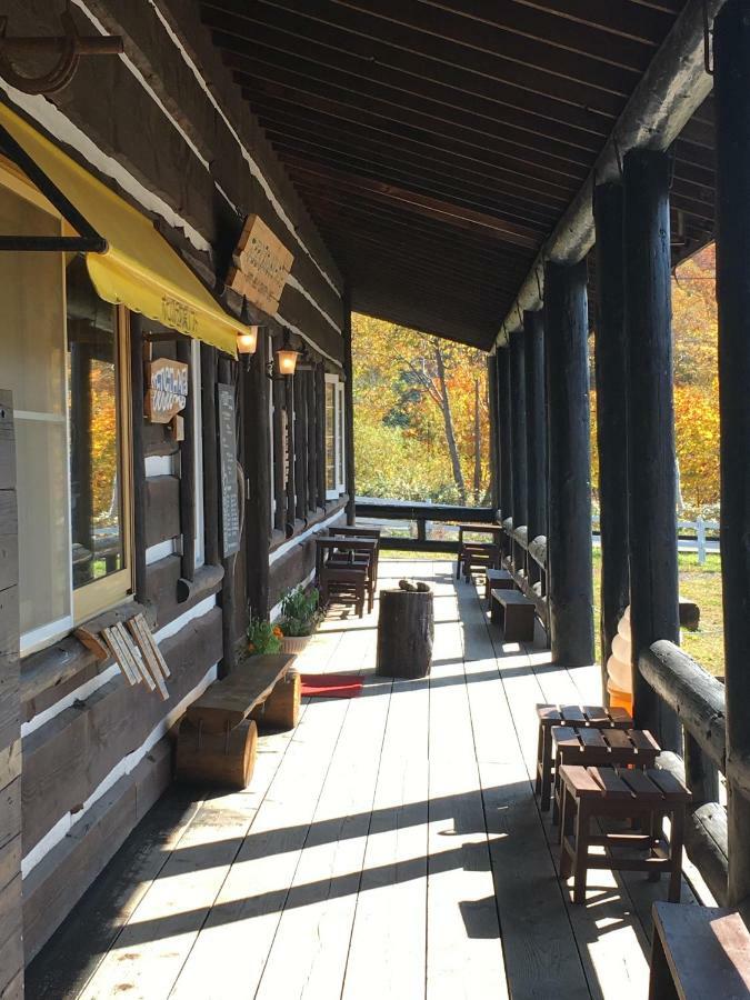 The Yurts At Margo'S Garden, Kiroro Akaigawa Exterior foto