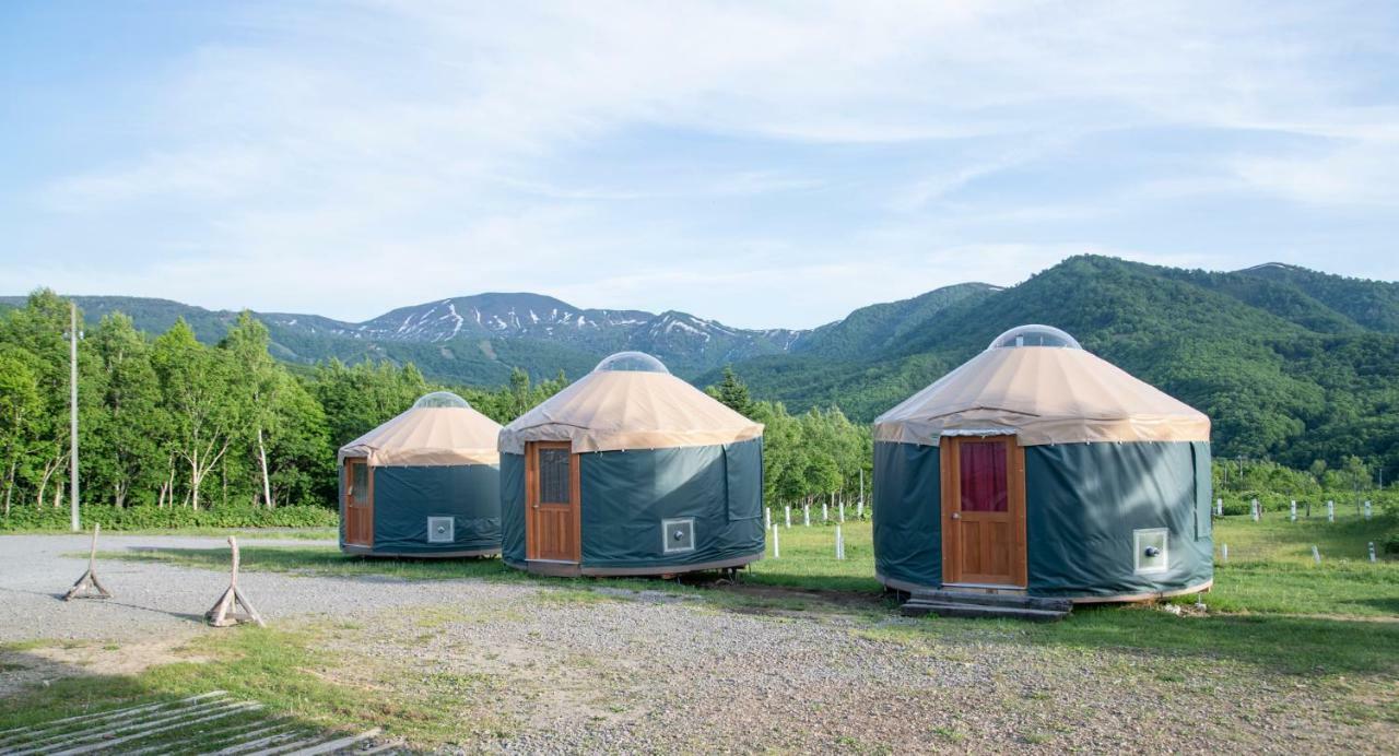 The Yurts At Margo'S Garden, Kiroro Akaigawa Exterior foto